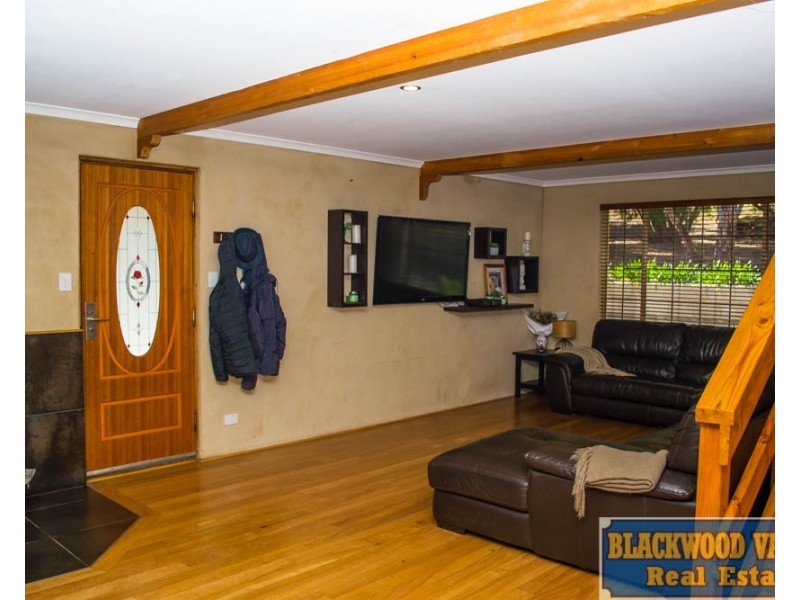 20 Blackbutt Drive, Manjimup WA 6258