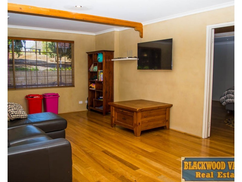 20 Blackbutt Drive, Manjimup WA 6258