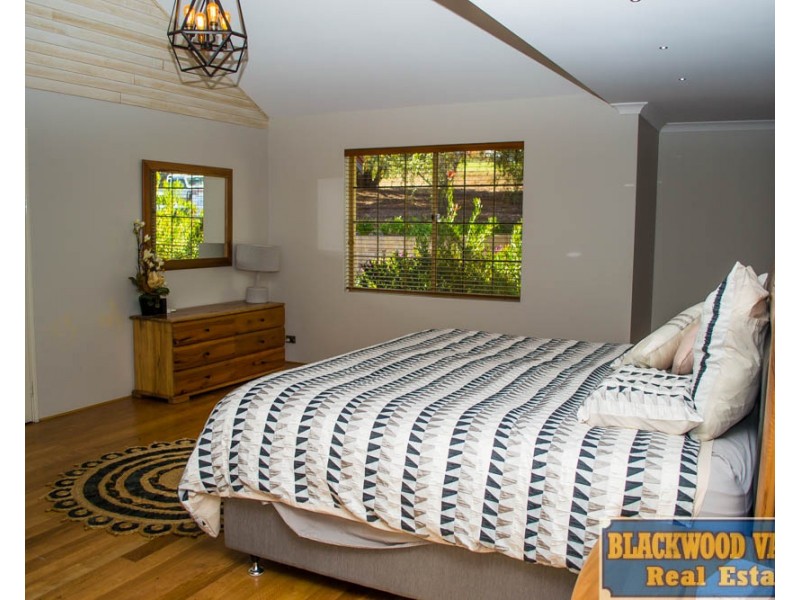 20 Blackbutt Drive, Manjimup WA 6258