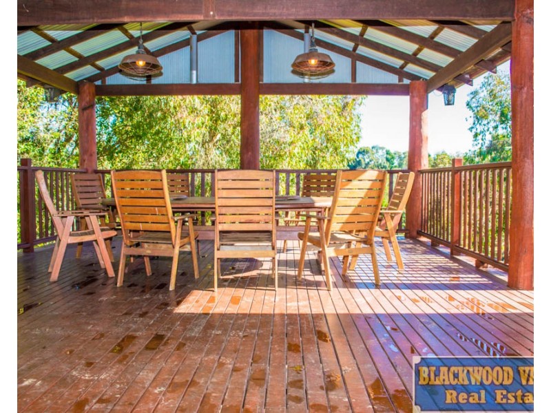 20 Blackbutt Drive, Manjimup WA 6258