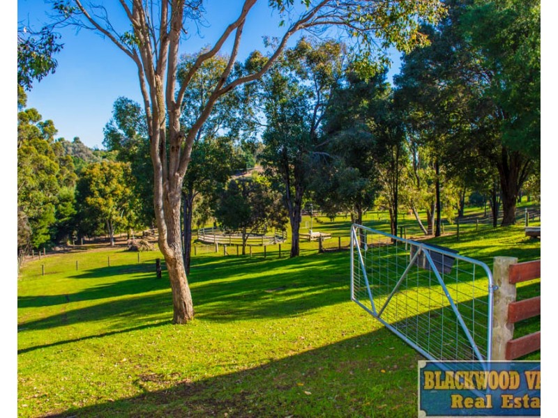 20 Blackbutt Drive, Manjimup WA 6258