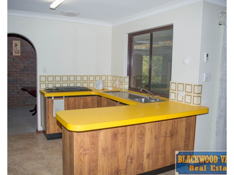 100 Trigwell Street East, Donnybrook WA 6239