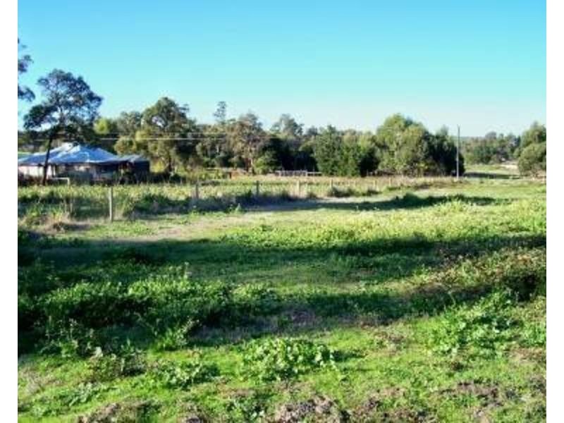 10 Baxter Street, Kirup WA 6251