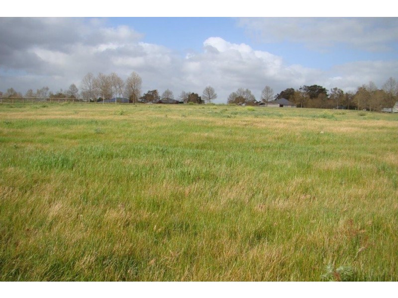 27 Gleneagles Drive, Bridgetown WA 6255