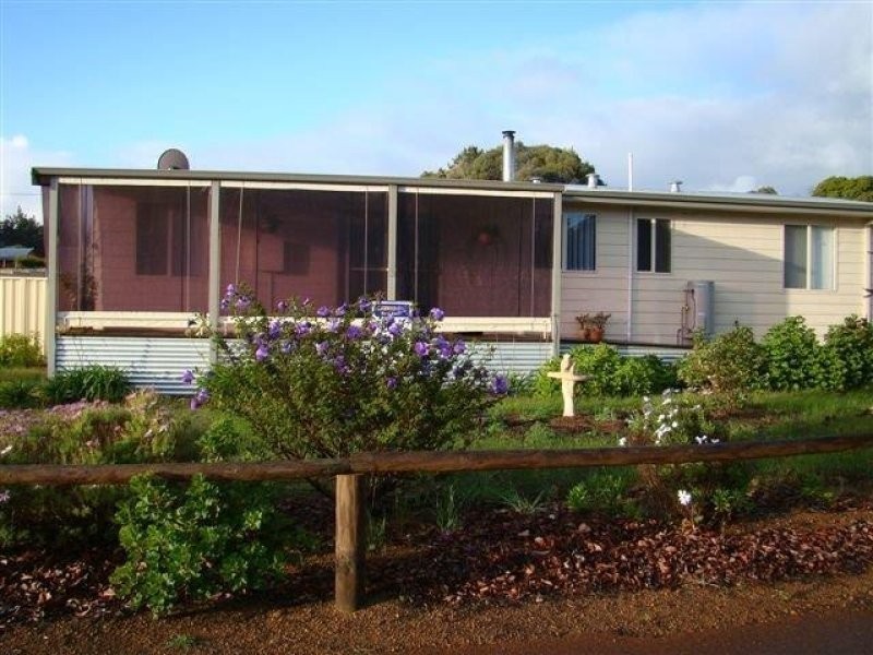 60 Blackwood Road, Greenbushes WA 6254