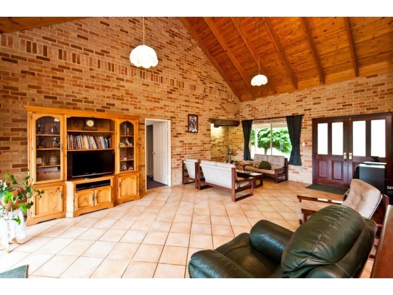 22 Winnejup Rd, Bridgetown WA 6255