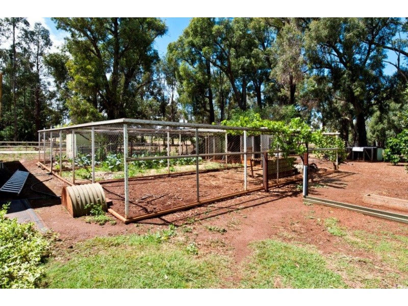 22 Winnejup Rd, Bridgetown WA 6255