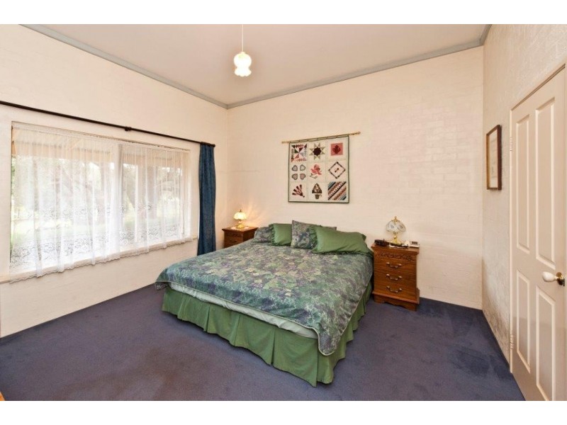 22 Winnejup Rd, Bridgetown WA 6255