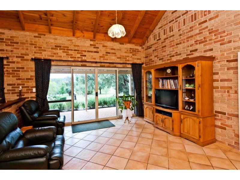 22 Winnejup Rd, Bridgetown WA 6255