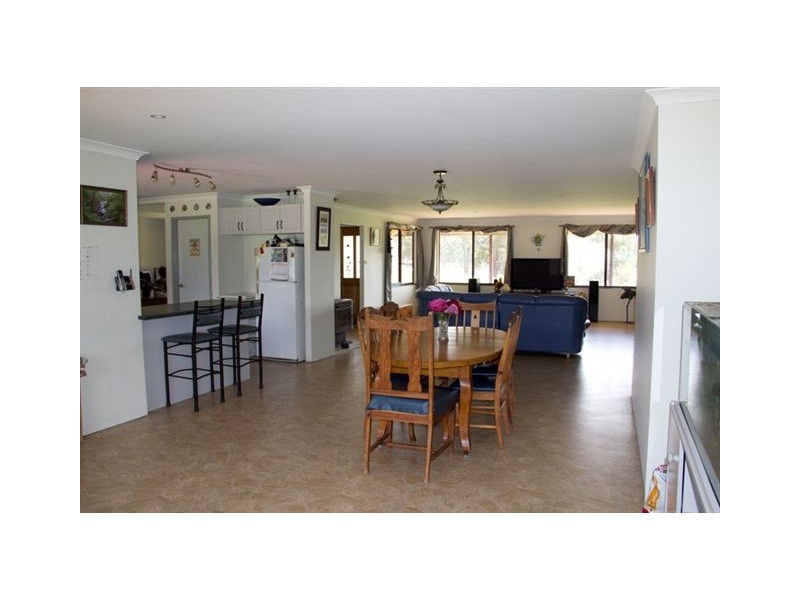 35 Peninsula Road, Bridgetown WA 6255