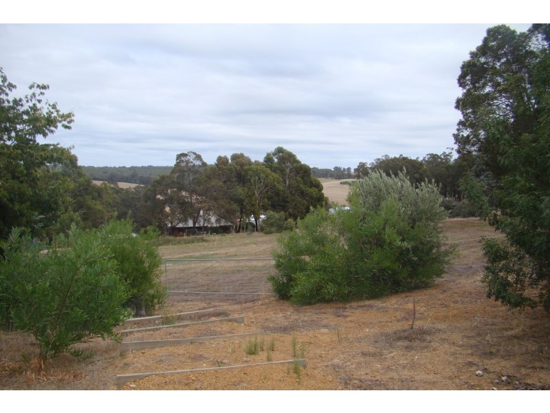 1 Woodlands View, Bridgetown WA 6255