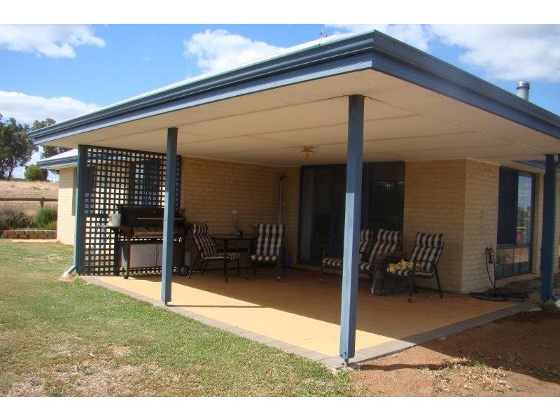 7 Park Ave, Bridgetown WA 6255