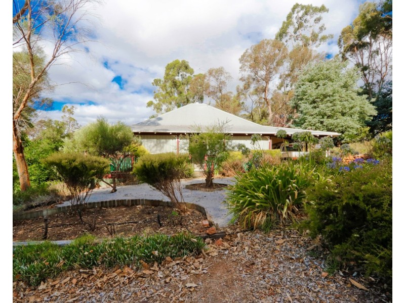 7 Allnutt Street, Bridgetown WA 6255