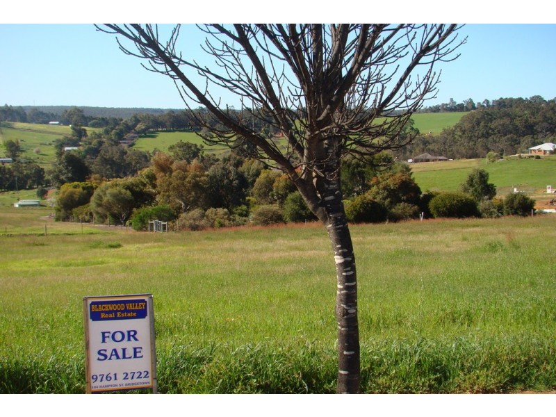 11 Robinia Way, Bridgetown WA 6255