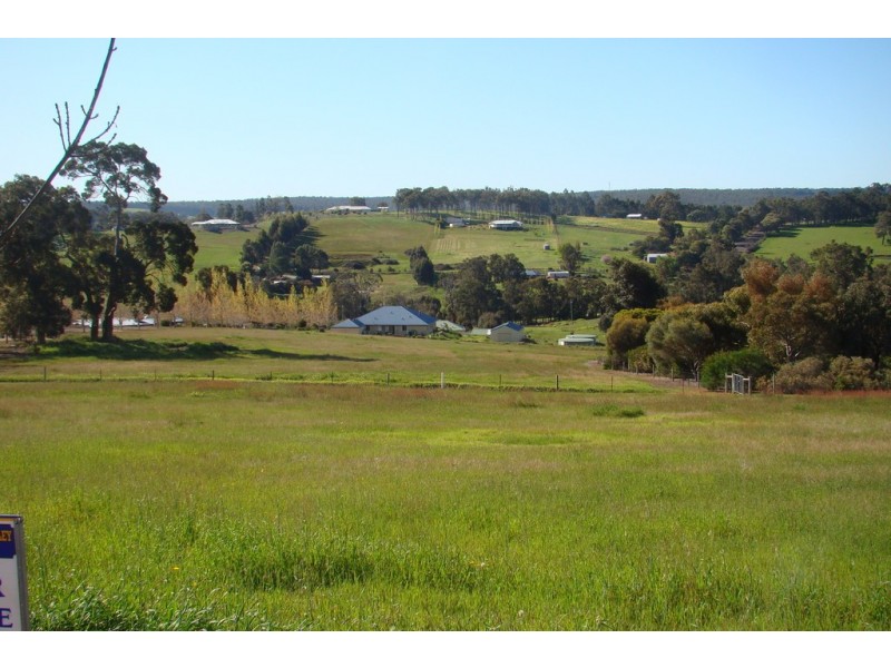 11 Robinia Way, Bridgetown WA 6255