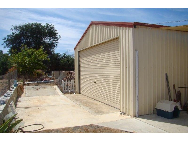 12 Highlands Ave, Bridgetown WA 6255