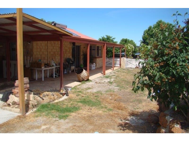 12 Highland Ave, Bridgetown WA 6255