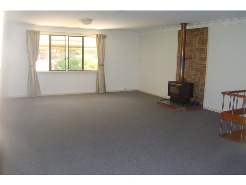 2 Layman Street, Bridgetown WA 6255