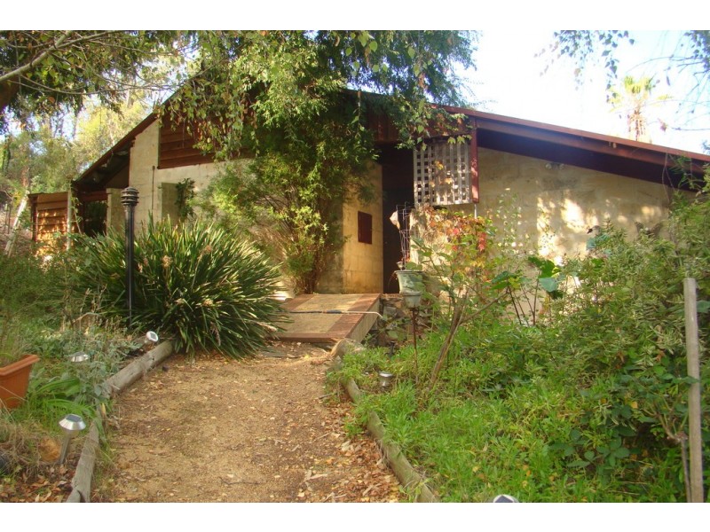 16 Thompson St, Bridgetown WA 6255