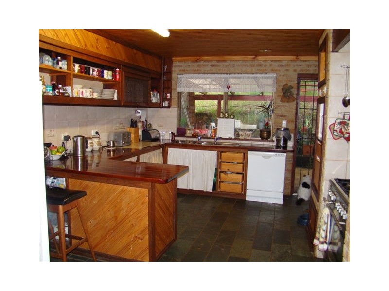 16 Thompson St, Bridgetown WA 6255