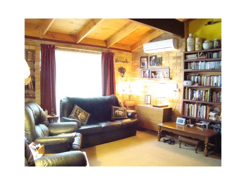 16 Thompson St, Bridgetown WA 6255