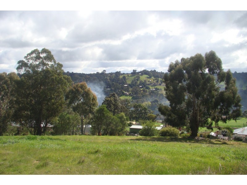 11 Doust Street, Bridgetown WA 6255