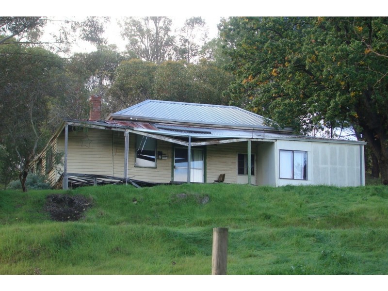 11 Doust Street, Bridgetown WA 6255