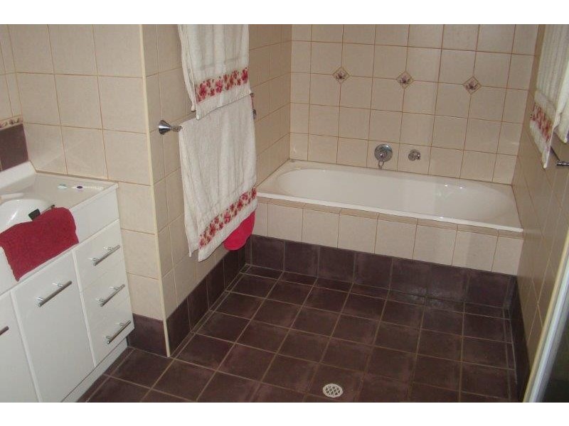 30 Warner Street, Hester WA 6255