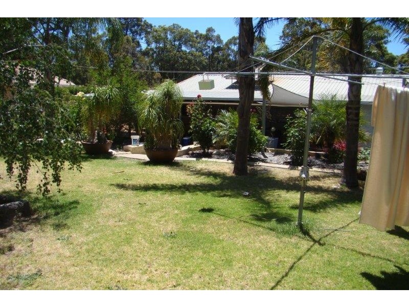 30 Warner Street, Hester WA 6255