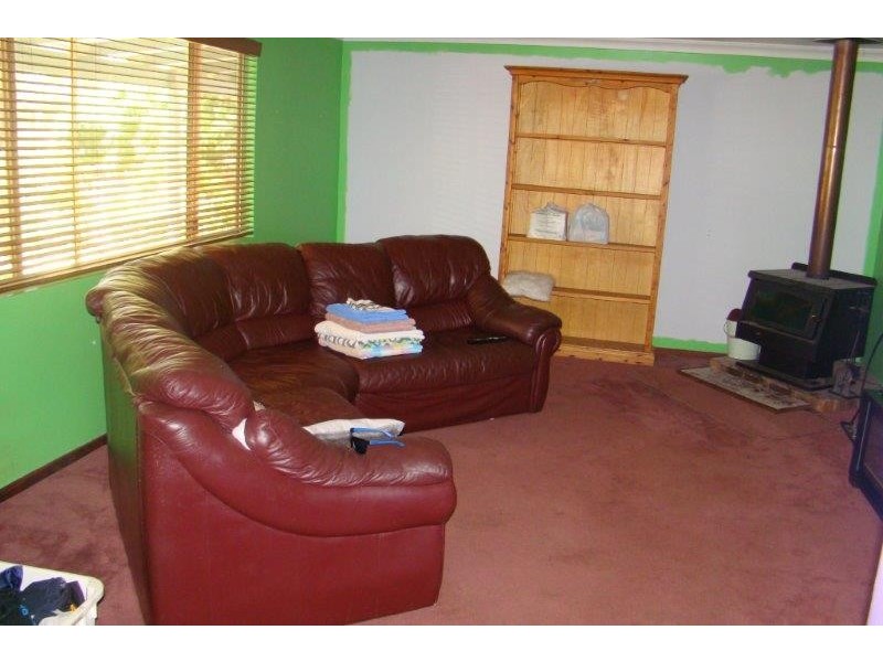 30 Warner Street, Hester WA 6255