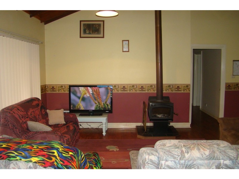 6 Cutmore Crescent, Bridgetown WA 6255