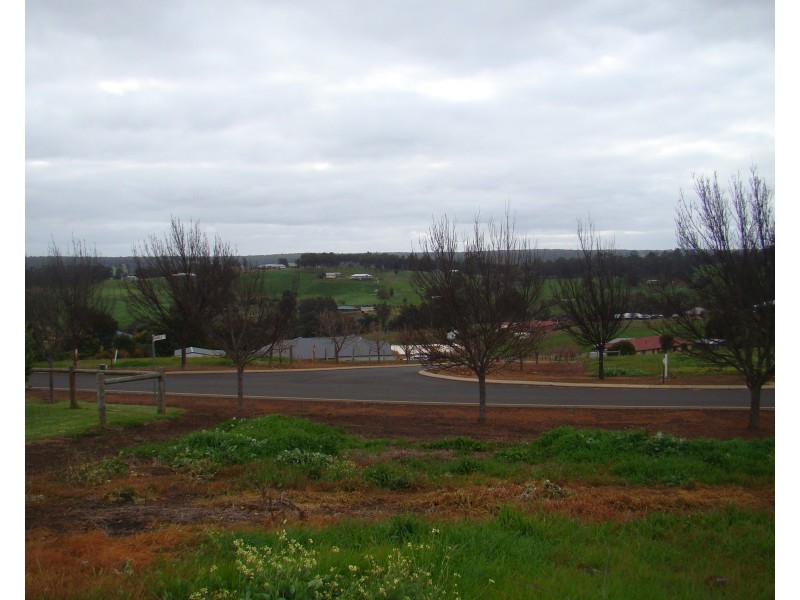 26 Robinia Way, Bridgetown WA 6255