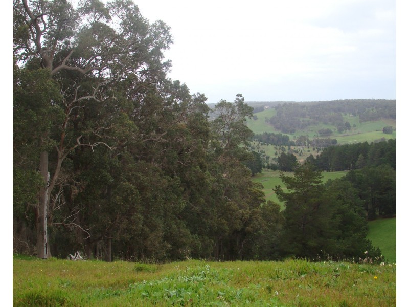 26 Robinia Way, Bridgetown WA 6255