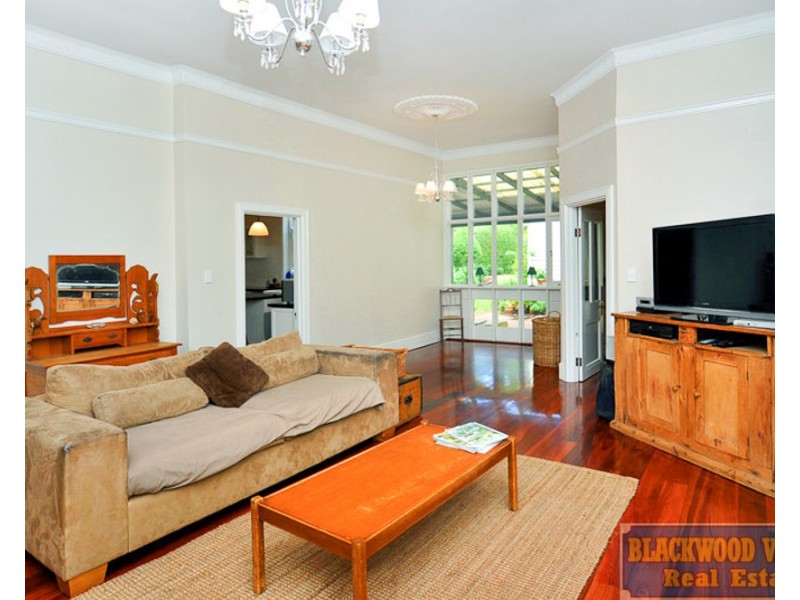 2 Doust Street, Bridgetown WA 6255