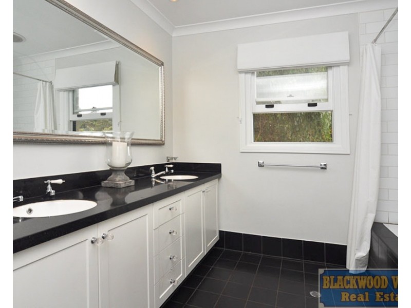 2 Doust Street, Bridgetown WA 6255