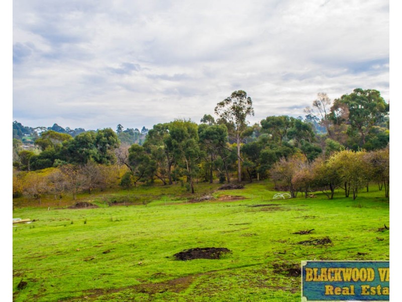 12 Palmers Road, Bridgetown WA 6255