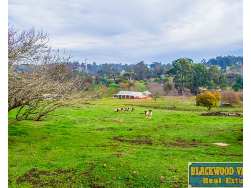 12 Palmers Road, Bridgetown WA 6255