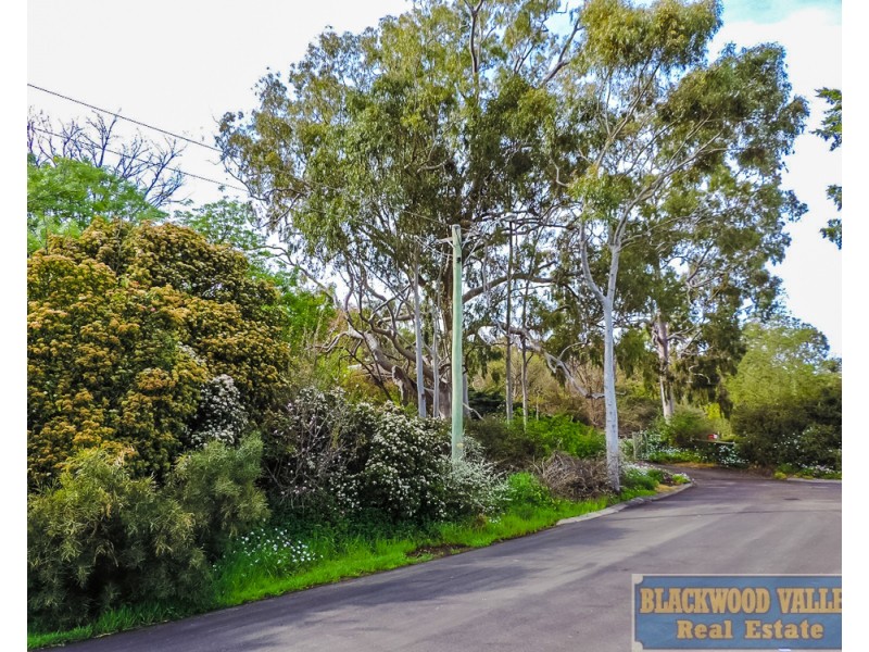11 Brockman Street, Bridgetown WA 6255