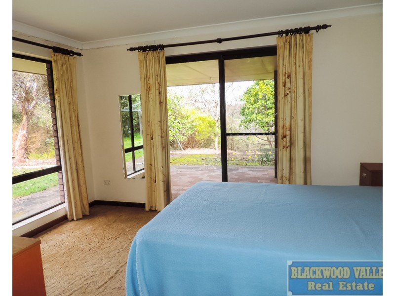 11 Brockman Street, Bridgetown WA 6255