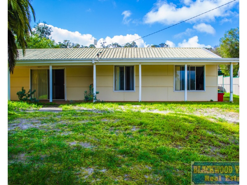 24 Padbury Road, Bridgetown WA 6255