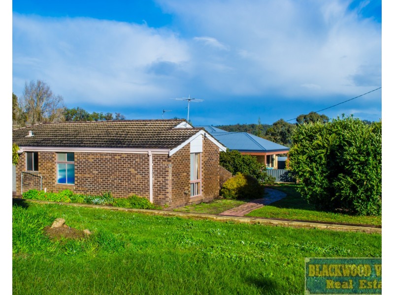 17 Castle Place, Donnybrook WA 6239