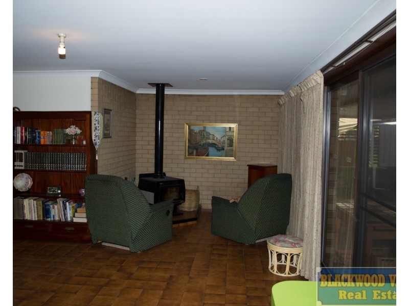 17 Castle Place, Donnybrook WA 6239