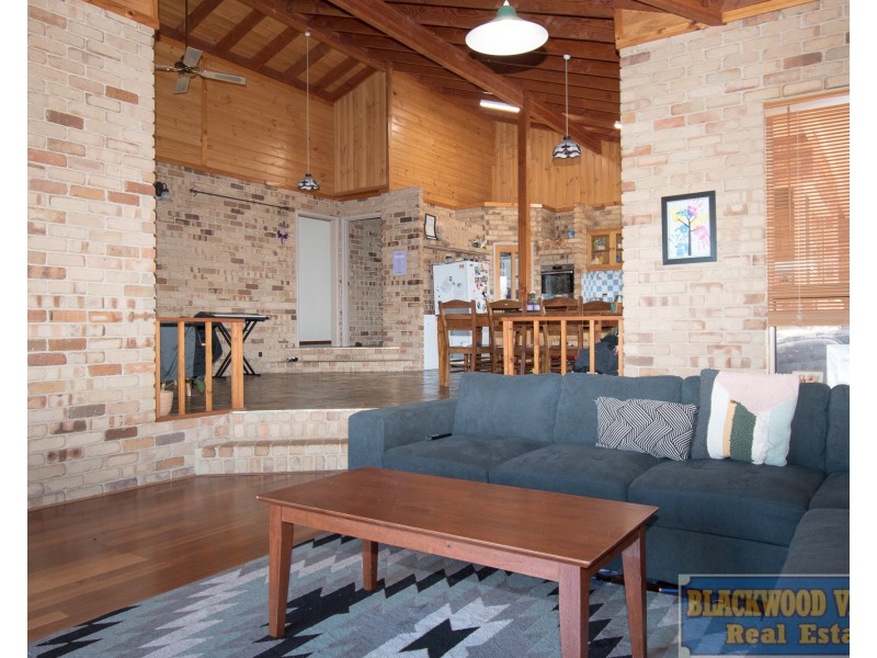 41 Dean Street, Bridgetown WA 6255