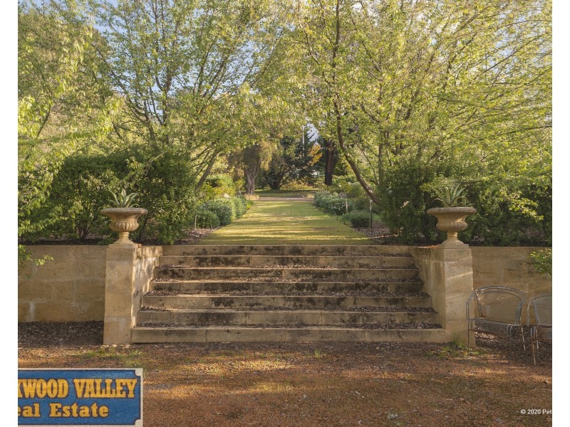 152 Henderson Road, Bridgetown WA 6255