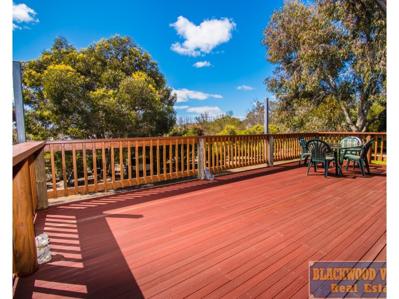 23 Robinia Way, Kangaroo Gully WA 6255