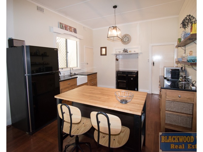 14 Hackett Street, Bridgetown WA 6255
