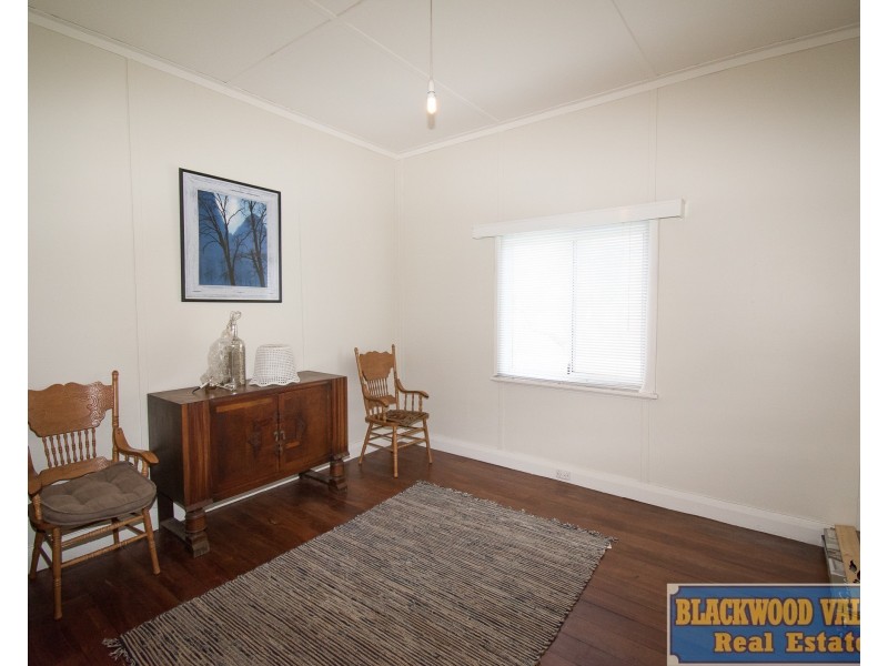 14 Hackett Street, Bridgetown WA 6255