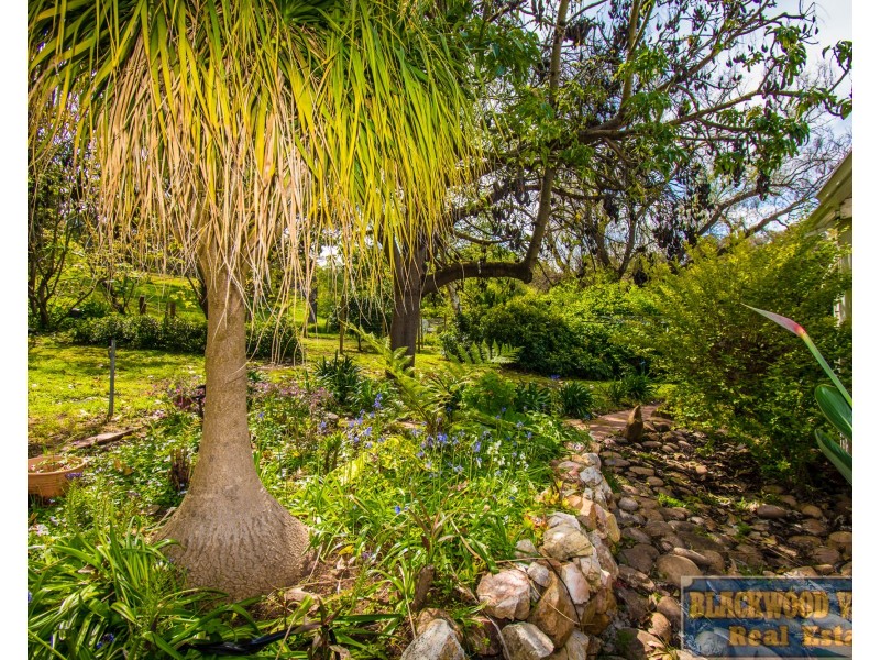 14 Hackett Street, Bridgetown WA 6255