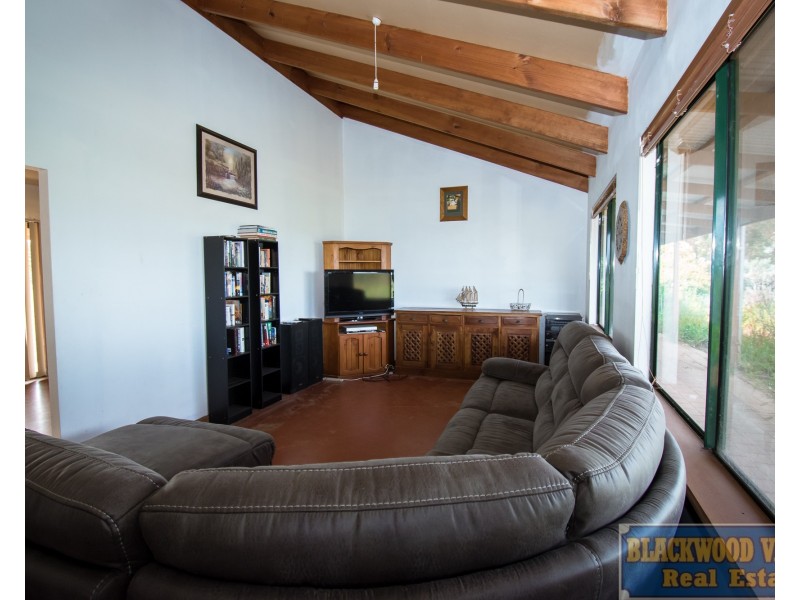 1 Hester Hall, Bridgetown WA 6255