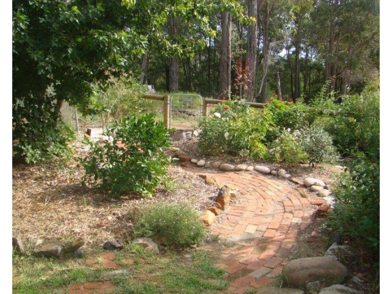 18 Delisle Street, Balingup WA 6253